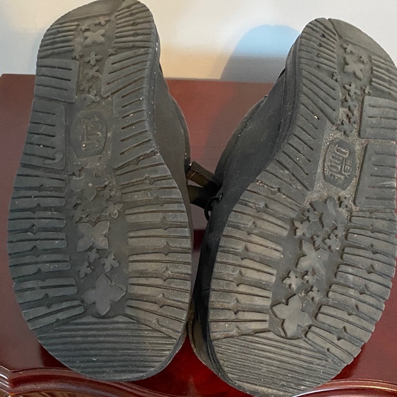 Hey Dude Men's Dark Gray Loafers - Picture 4 of 4